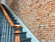 Decorah House- Airy, modern, full of natural light, 5 blocks to downtown