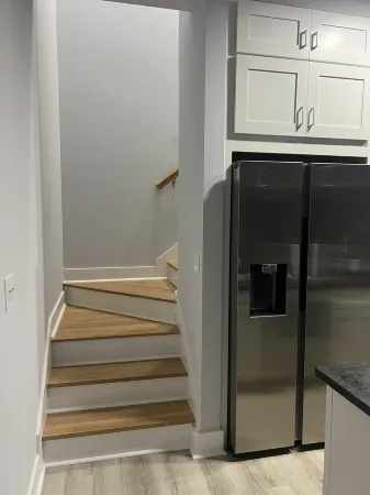 Brand New Luxury Modern Home Downtown. Pet Friendly, Fenced Yard Fire Pit Отели рядом с достопримечательностью «Водопады Раби»