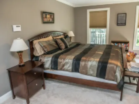 Large Luxury Family Home Near Five Colleges. The TOP short term rental in area! Hoteles en Hadley