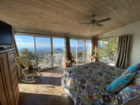 Large Vacation Rental Chalet Mountain Views 6 BR