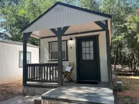 Allie Rose/Tiny house Lake Athens/ Canton Trade Days