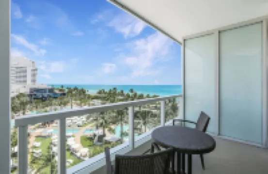 Fontainebleau Sorrento OceanView Jr. Suite FREE valet & spa.pass No resort fees!