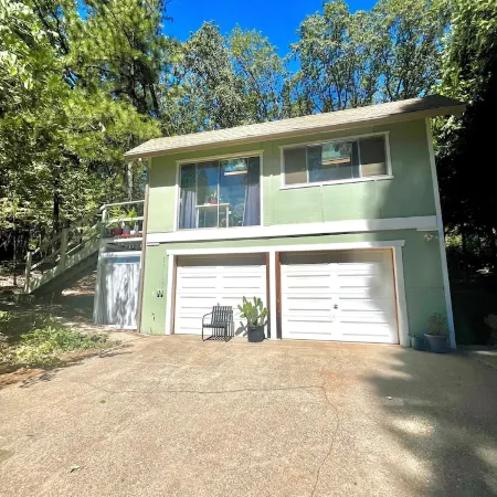 Forest Studio with Pool & Mountain View’s