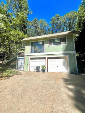 Forest Studio with Pool & Mountain View’s