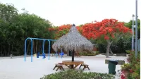 Your Happy Place - gorgeous 2 bed 2 bath oceanfront suite with full kitchen