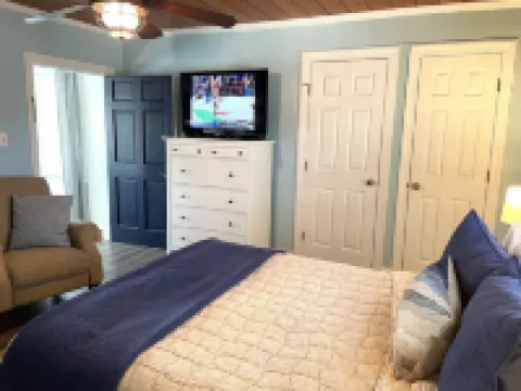 Sound Escape, Sound Side Studio Condo in Emerald Isle Hotels in Emerald Isle