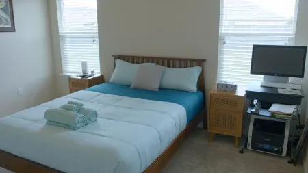 Stylish 3 Bedroom retreat near Downtown and Outlet