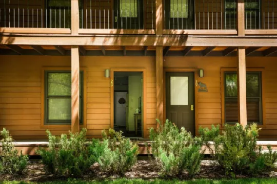 Downtown Jackson Condo on Flat Creek - Hidden Gem - walking distance to Square!