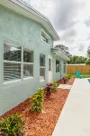 Central Melbourne 5Bed/3Bath Pool Home-Sleeps 14
