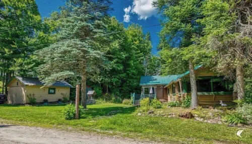 Gorgeous Getaway With Nature and Private Pond
