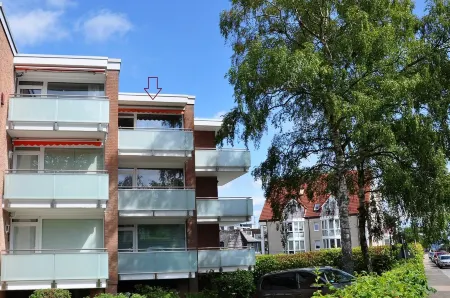 Sunny 2 room apartment near the beach with balcony and partial sea view