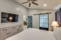 Walk to Beach Cottage with Private Pool and Golf Cart