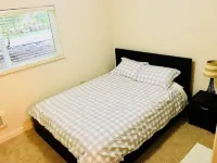 Downtown Kirkland Condo! Newly Renovated with Patio Các khách sạn gần Totem Lake West Self Storage