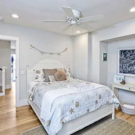 Coastal Get-Away Where Summer Never Ends!