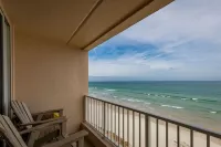 Renovated Condo with Pool on No Drive Beach