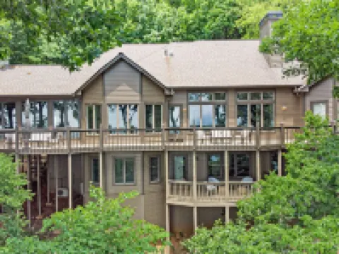 Big Canoe Mountain Home with Spectacular Mountain Views - Game room! โรงแรมในPickens County