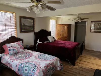 Great Fishing AndHunting Lodge and Vacation Home in Port O’Connor TX