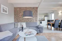 Modern Vacation Home with Garden & Terrace, 500m to the Beach, Free Wlan