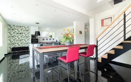 Maison à la Campagne Avec Piscine