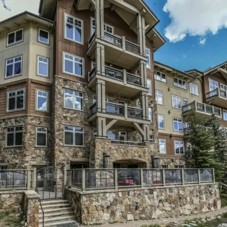 NEW LONE EAGLE PENTHOUSE, TRUE SKI-IN / SKI-OUT ON KEYSTONE MOUNTAIN