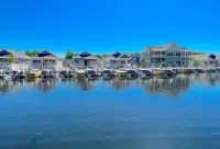 Kayak Shack: Waterfront, 2nd Floor, Boat Dock, in the Heart of Downtown