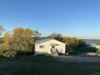Backyard Lake Access, Kayaks, Fire Pit, Grill, Hammock, Deck, Beautiful Views
