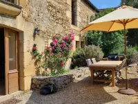 Perigourdine(5-8p) with a see on the Castelnaud' Castel Hotels in Vezac