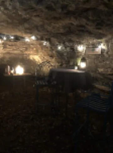The Wilderness Romance Retreat - Cave , Luxury Hot Tub, Hiking ,420-Friendly !