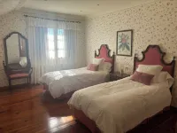 Villa con Vistas al mar y Piscina Privada Hotels in 