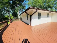 Charming 2-bedroom house with Laundry in lovely Baton Rouge