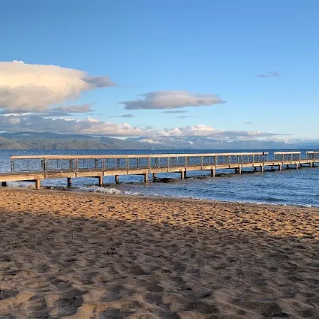 Spacious Tahoe home w/hot tub just 3 blocks to Kings Beach