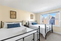 Coastal Condo | 2 Bedroom Townhouse | Close to Everything Hotel a 
