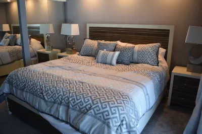 Completely Updated Beachfront Condo! Hotels in Redington Shores