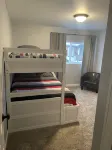 Cheerful 5 Bed/2 Bath Home < 3 blocks to Downtown