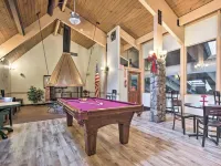 Woodsy A-Frame in Pocono Mountain Resort, Family and Pet Friendly!