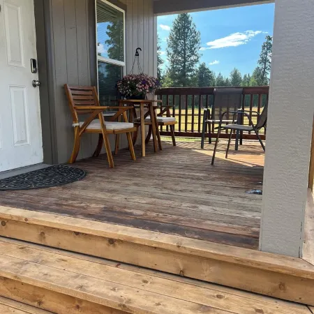 Cozy Home on Cattle Ranch, Close Drive to Crater Lake National Park Entrance.