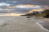 Cozy cottage with Lake Erie access