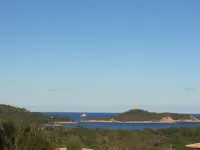 2 bedroom house with private pool 5 minutes from the beaches