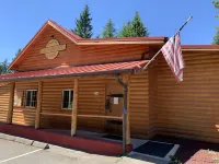 Lake Nahwatzel Resort, Cabin #3, Shared Dock just steps away!