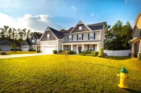 ✨ Spacious 5BR Work From Home Haven ✨