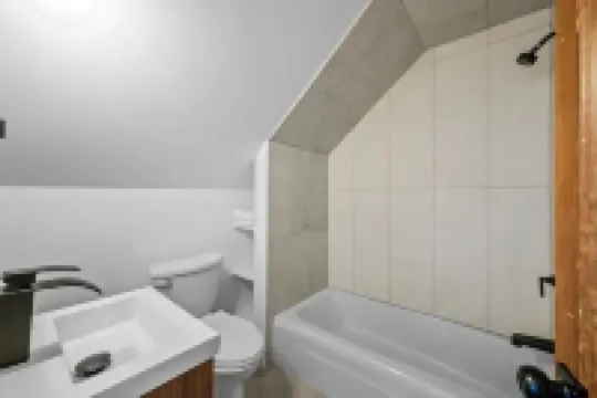 1BR with Private Deck + Ocean Views· Private Parking · King Bed