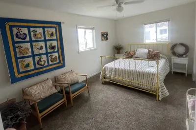 Urban Farmhouse - Bohemian Bloom and Herb Farm, Eagle ID Hotels in der Nähe von Fusions Glass Studio