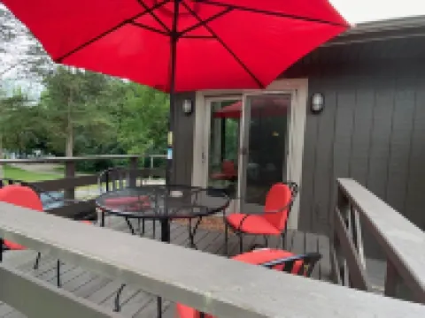 2 Bedroom Coach House, Green Lake, WI Hotels in Green Lake County