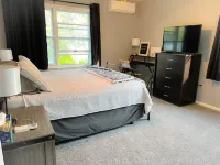 Cozy 3 bedroom, 1 bath home on Beaver Dam Lake 웨스트포드 호텔