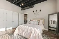 Modern Luxury Loft in Historic Downtown Gallatin Hotels in Gallatin