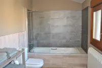 Casa Rural Loisiana, 4 rooms, 8 ps max. 15min from Santiago & 150m Camino de Santiag Hoteles en El Pino