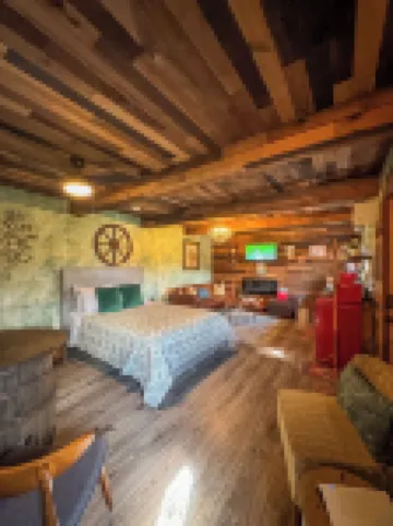 Hobbit Inspired Luxury Cabin Hot Tub Firepit Luxury Pet Friendly Sauna Hammock