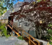 Cape Cod Villa pond front vacation home, retreat, spa, venue, film location Các khách sạn ở 