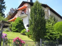 Peace & relaxation right on the edge of the forest in a lovingly furnished vacation apartment Hotels in Weilrod