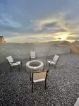 Beautiful New 4 Bedroom, 2 Bath River Getaway Home, close to Casinos
